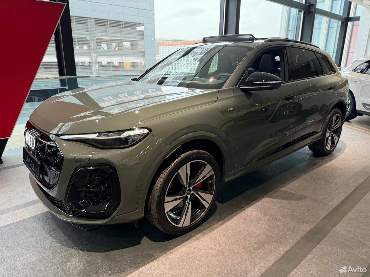 Audi Q5L 2.0 AMT, 2026