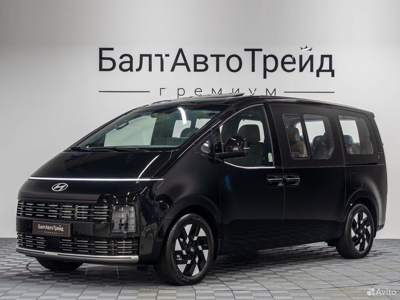 Hyundai Staria 1.6 AT, 2026
